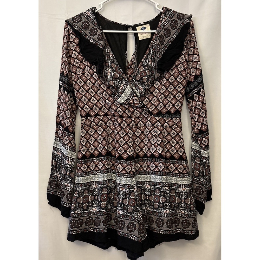 Sadie Robertson Size Medium S Deep-V Romper Jumper Black Rose‎ Floral Lined Boho